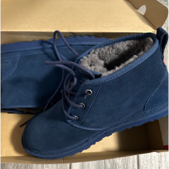 Ugg Boots Size 11 - Picture 1 of 1